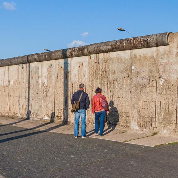 Die Berliner Mauer heute: Entdecke die Orte, an denen sie noch steht