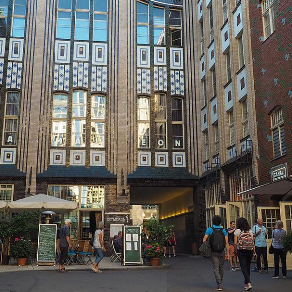 Was man am Hackeschen Markt in Berlin nicht verpassen sollte