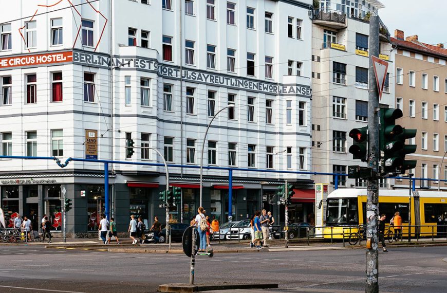 Das Scheunenviertel: Geschichte, Kunst und Kultur in Berlins Mitte