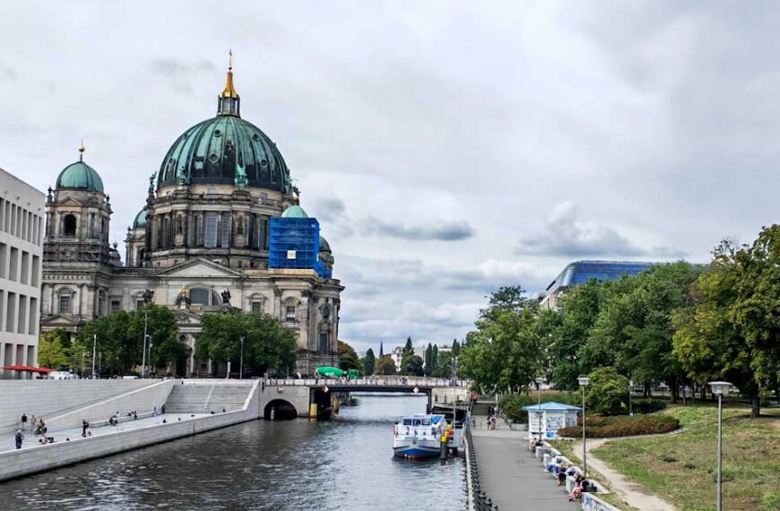 Besondere Stadtrundfahrten durch Berlin: Erlebe die Hauptstadt anders